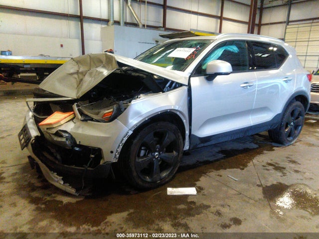 2019 Volvo XC40, VIN: YV4162XZXK2008890