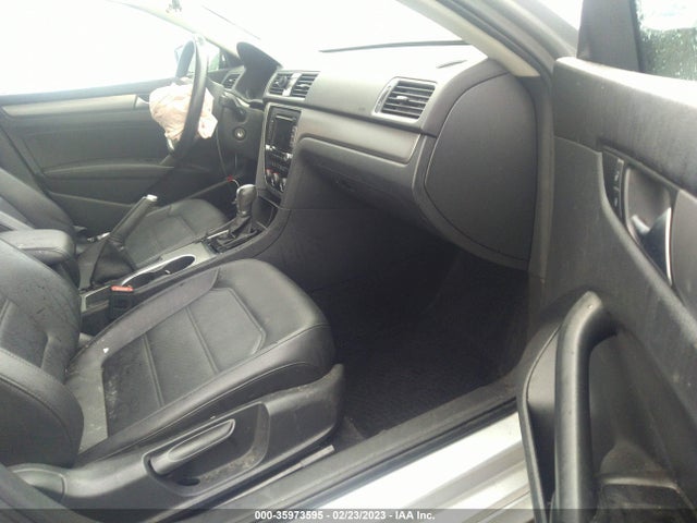 1VWBS7A37EC051471 Volkswagen PASSAT SE