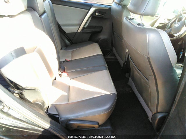 2015 Toyota RAV4, VIN: 2T3DFREV1FW272764