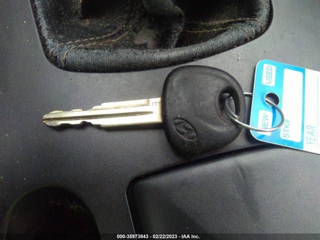 2005 HYUNDAI SONATA GL VIN: KMHWF25S65A150271