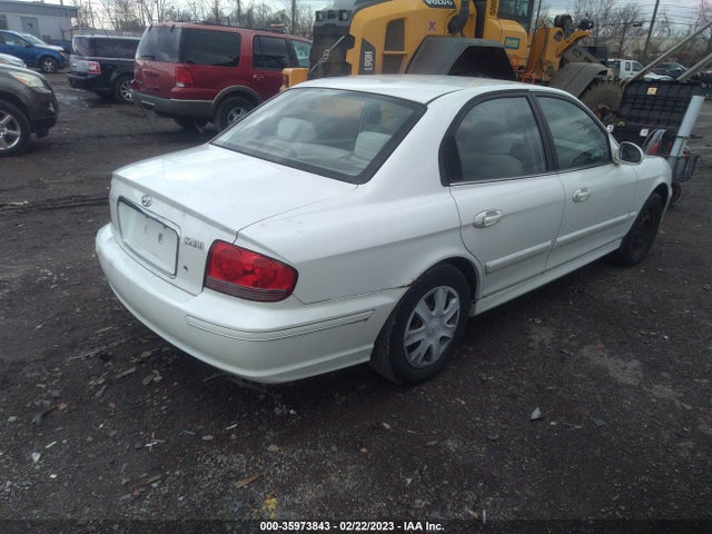 2005 HYUNDAI SONATA GL VIN: KMHWF25S65A150271