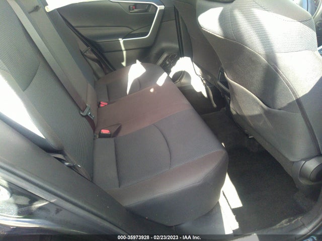 Toyota RAV4 LE 2019 JTMH1RFV2KJ005902 Image 8