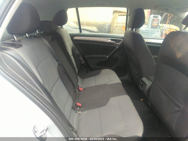 2016 Volkswagen Golf, VIN: WVWKP7AUXGW916044