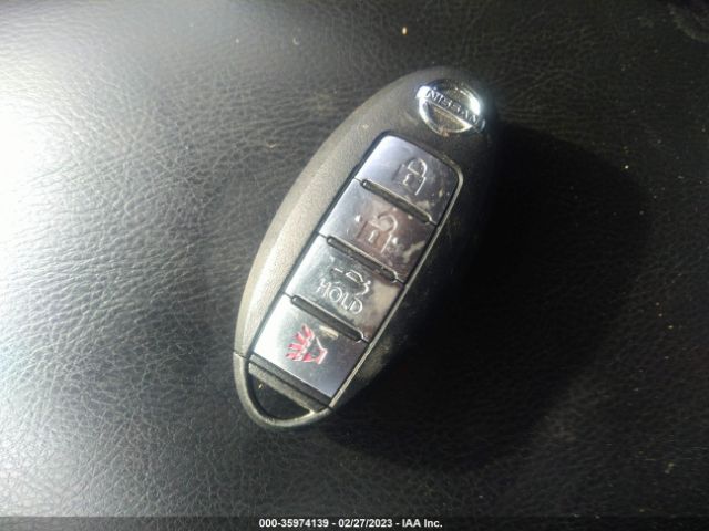 3N1AB7AP3GY329068 Nissan SENTRA SV