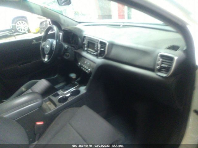 KNDPMCAC5J7445064 KIA Sportage Lx