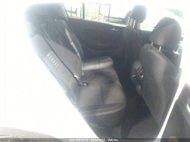 KNDPMCAC5J7445064 KIA Sportage Lx