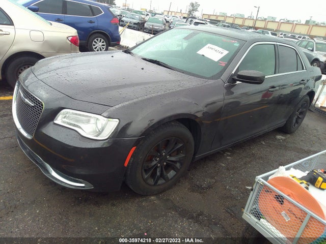 Chrysler 300 2015 2C3CCAAG0FH872161 Image 2