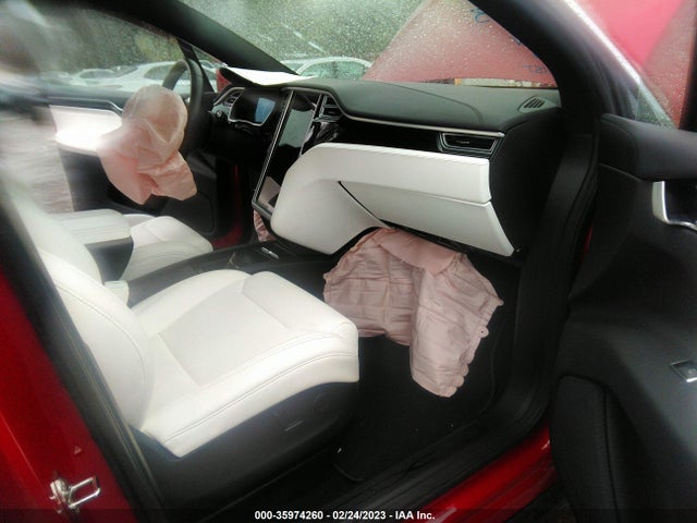 2017 Tesla Model X, VIN: 5YJXCAE20HF057673