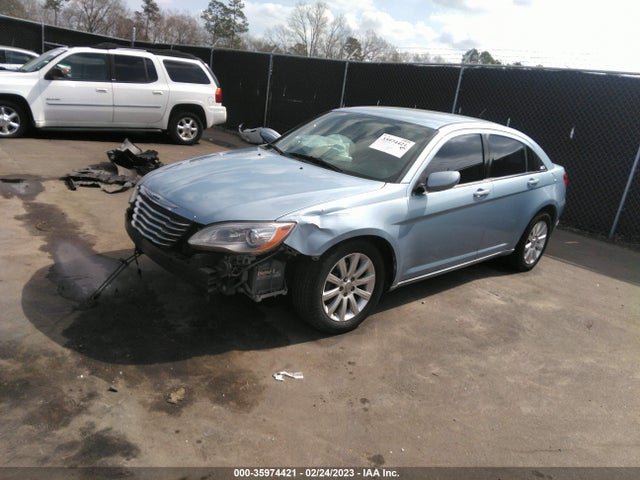 1C3CCBBG2EN115322 Chrysler 200 Touring