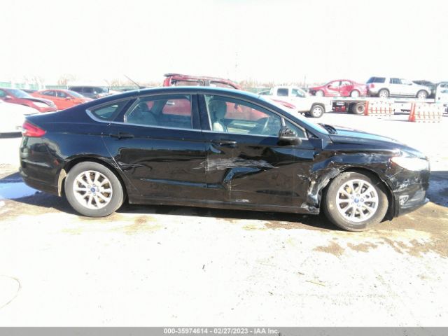 3FA6P0G73HR121745 Ford FUSION S