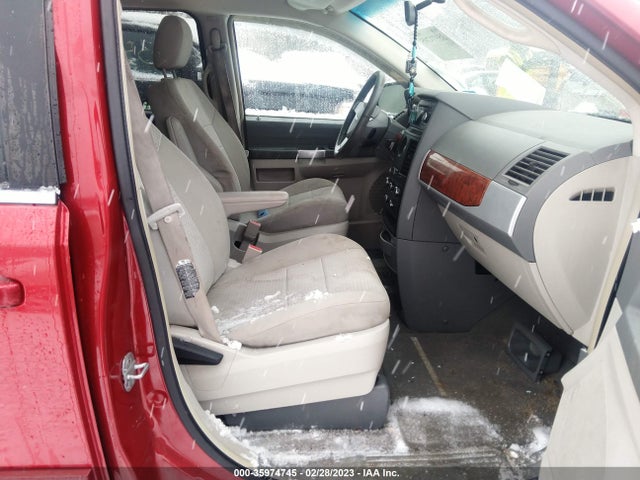 2A8HR54P88R828918 Chrysler Town & Country Touring
