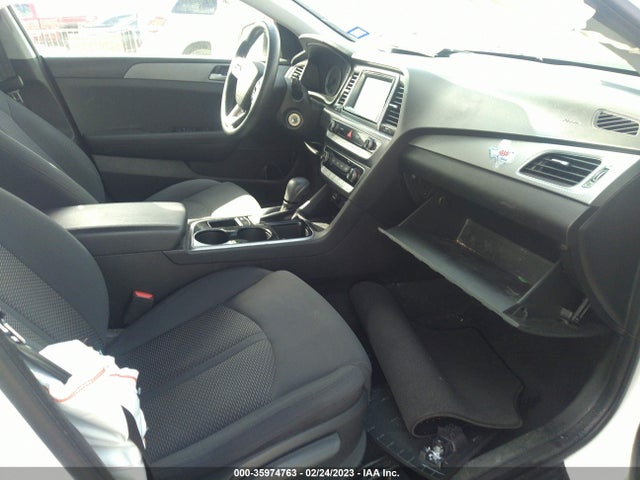 Hyundai SONATA SE 2019 5NPE24AF0KH743547 Image 5