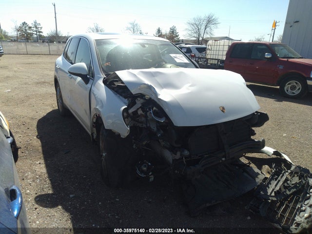 2016 Porsche Cayenne, VIN: WP1AA2A27GKA14620