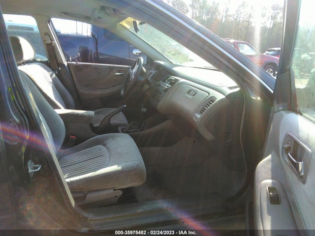 Honda ACCORD SDN 1998 1HGCG5644WA121408 Image 6