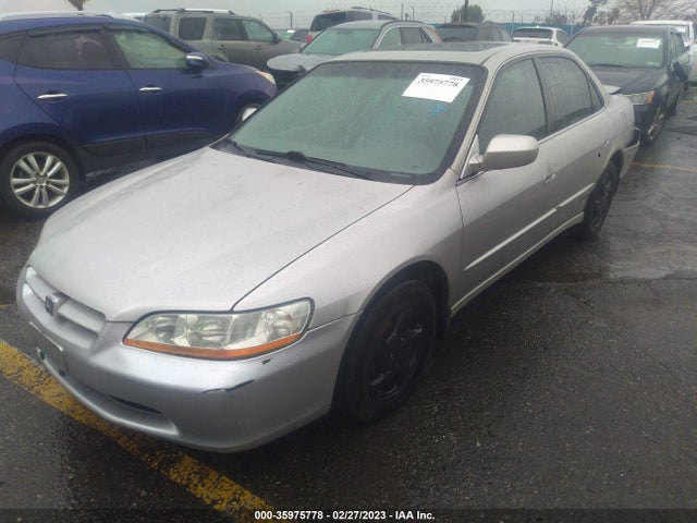 1999 HONDA ACCORD SDN EX VIN: 1HGCG6676XA032182