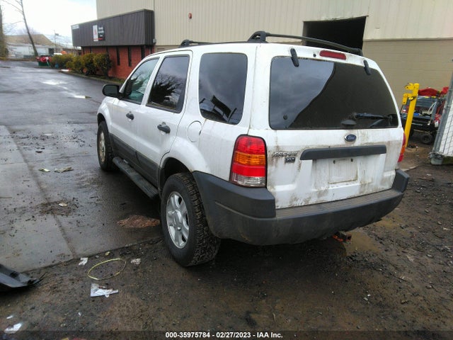 2003 FORD ESCAPE XLT VIN: 1FMYU93133KA33885