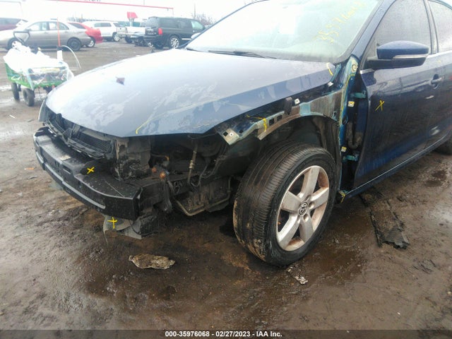 2013 VOLKSWAGEN JETTA SEDAN SE VIN: 3VWDP7AJXDM404646