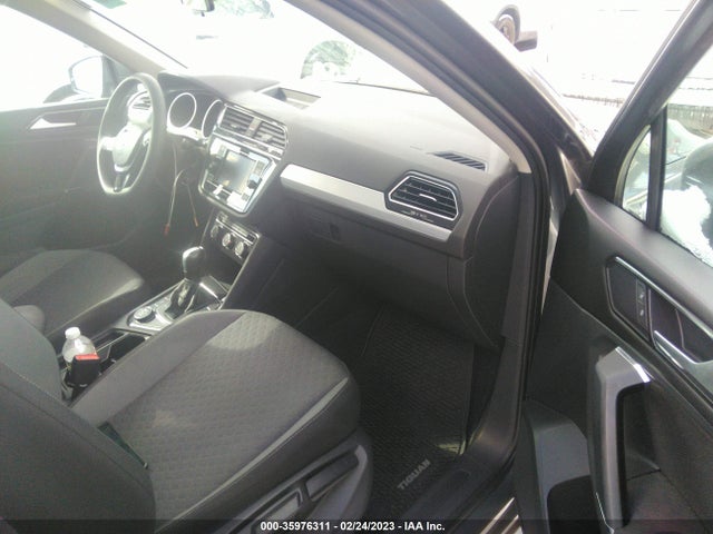 Volkswagen TIGUAN S 2018 3VV0B7AX1JM010602 Image 6