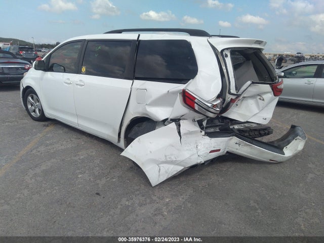 2017 TOYOTA SIENNA LE VIN: 5TDKZ3DC8HS834496