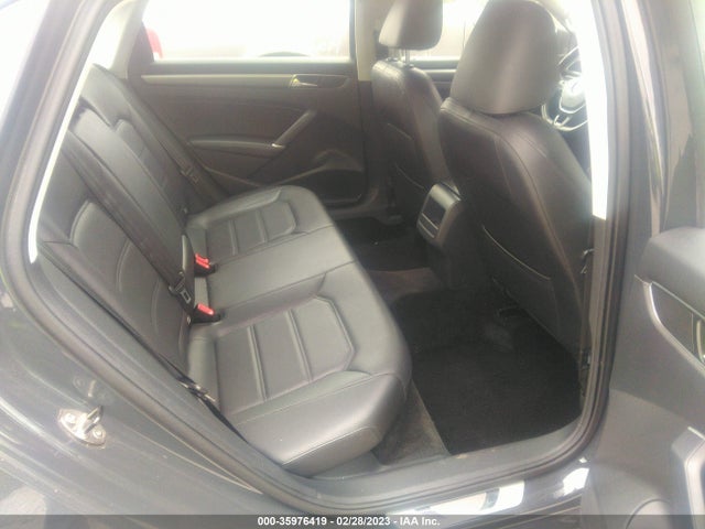 1VWAA7A34JC002687 Volkswagen Passat 2.0t S/r-line