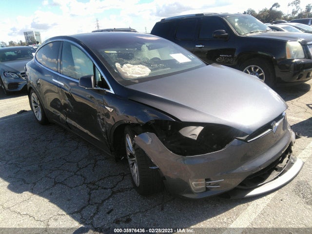 2016 Tesla Model X, VIN: 5YJXCAE2XGF019821