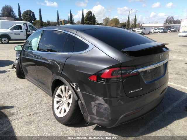 Tesla Model X 70d/90d/75d/60d 2016 5YJXCAE2XGF019821 Image 3