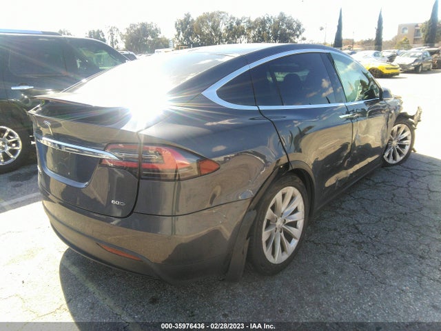 Tesla Model X 70d/90d/75d/60d 2016 5YJXCAE2XGF019821 Image 4