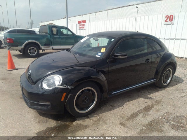 2013 VOLKSWAGEN BEETLE COUPE 2.5L W/SUN VIN: 3VWJP7ATXDM602664