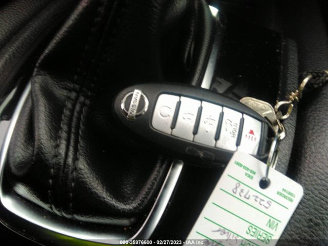 KNMAT2MV1JP522738 Nissan ROGUE SV