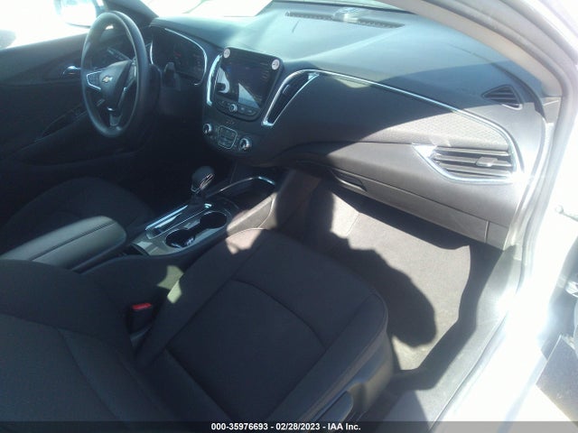 2021 Chevrolet Malibu, VIN: 1G1ZD5ST8MF005782
