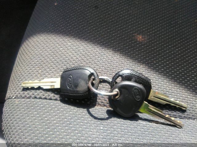 KNADE123686348388 KIA RIO LX