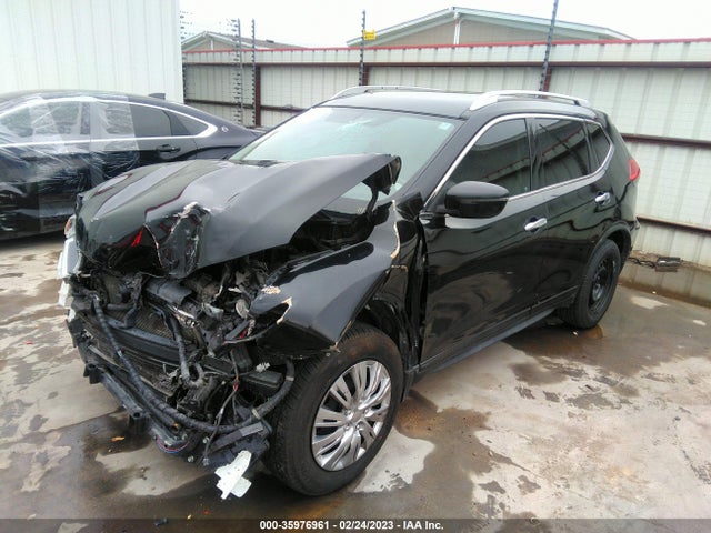Nissan ROGUE S 2017 JN8AT2MT2HW148014 Image 2