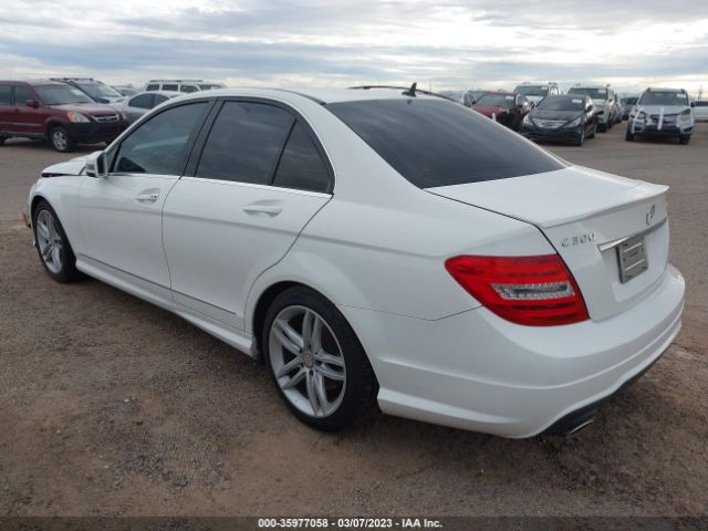 WDDGF8AB5EA957517 Mercedes-Benz C-class C 300