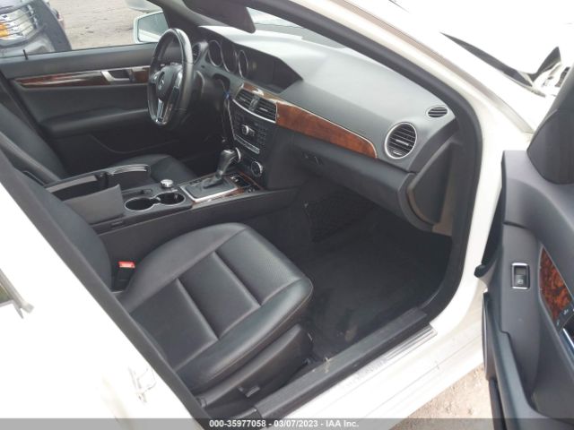 WDDGF8AB5EA957517 Mercedes-Benz C-class C 300