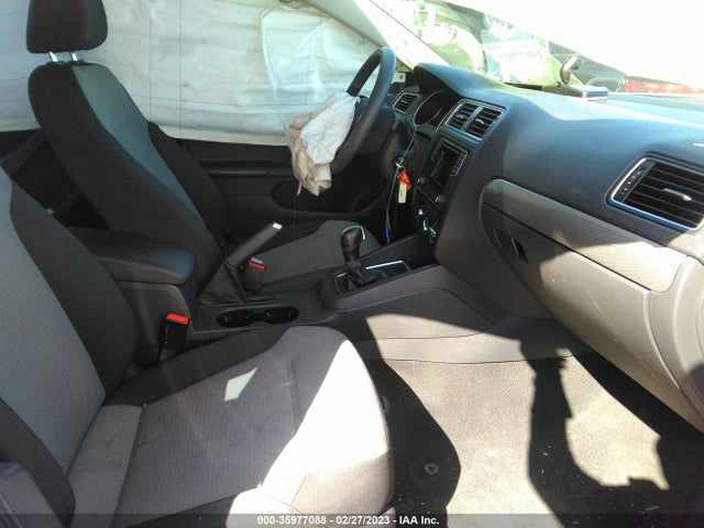 3VW2B7AJ9HM231570 Volkswagen Jetta 1.4t S