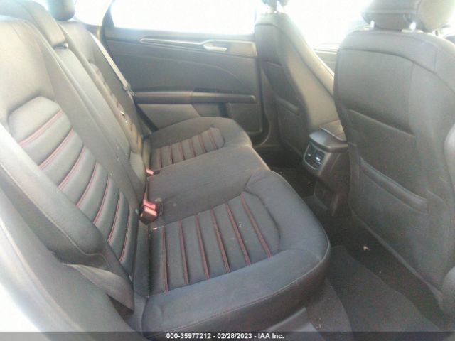 3FA6P0HD2GR110058 Ford FUSION SE