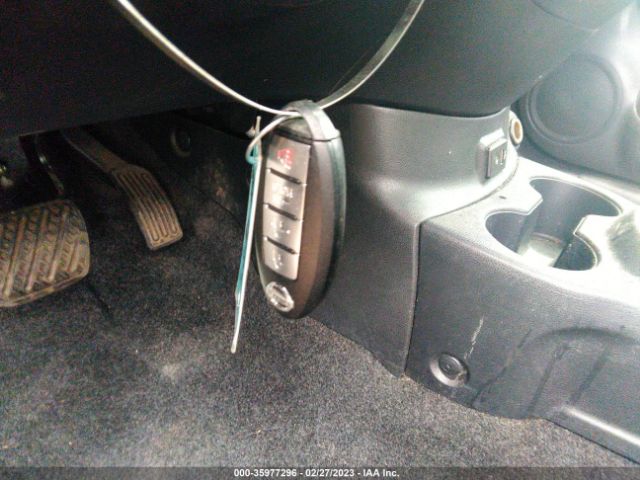 3N1CN7APXHL903826 Nissan Versa 1.6 Sl