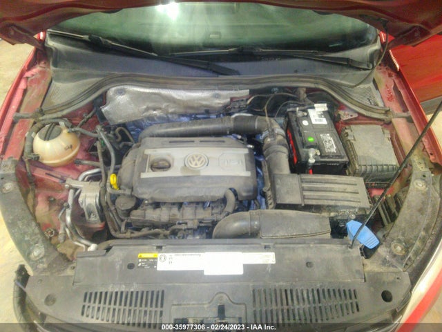 WVGAV7AX4FW115468 Volkswagen TIGUAN S