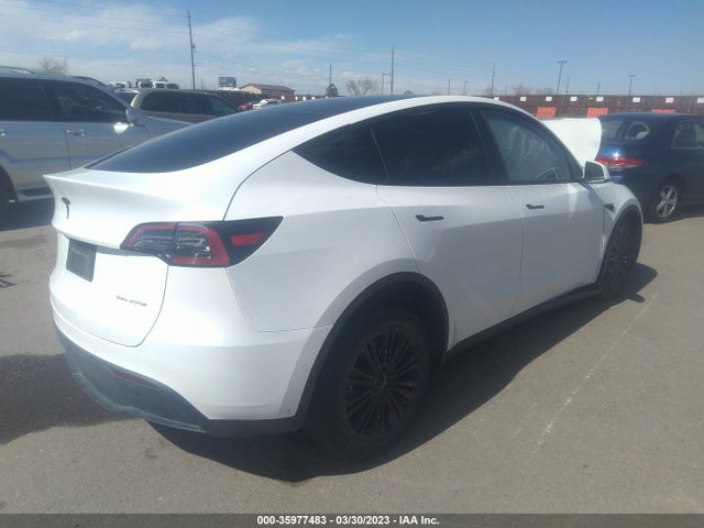 Tesla Model Y Long Range 2022 7SAYGDEE5NF547013 Image 4