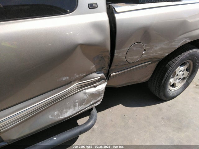1999 CHEVROLET SILVERADO 1500 LS VIN: 2GCEC19T0X1192647