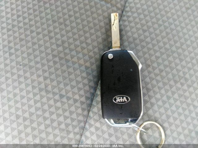 KNDJ23AU2M7762440 KIA SOUL LX