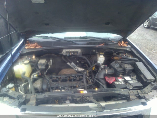 2008 FORD ESCAPE XLT VIN: 1FMCU03Z48KB15532
