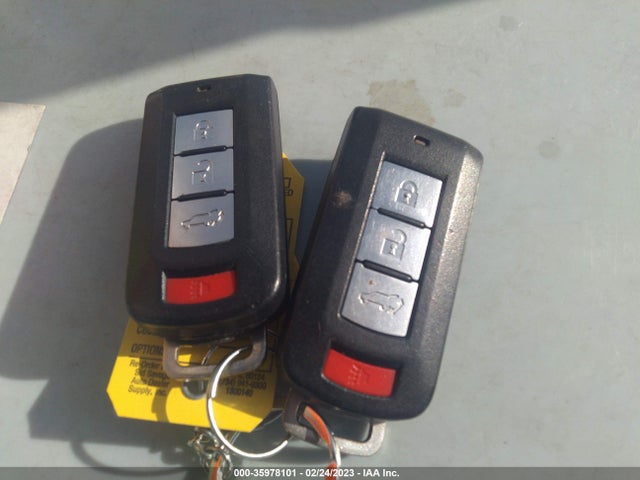 JA4AD3A36GZ063266 Mitsubishi Outlander Se/sel