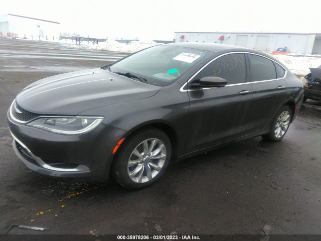 Chrysler 200 C 2016 1C3CCCCB2GN100802 Image 2