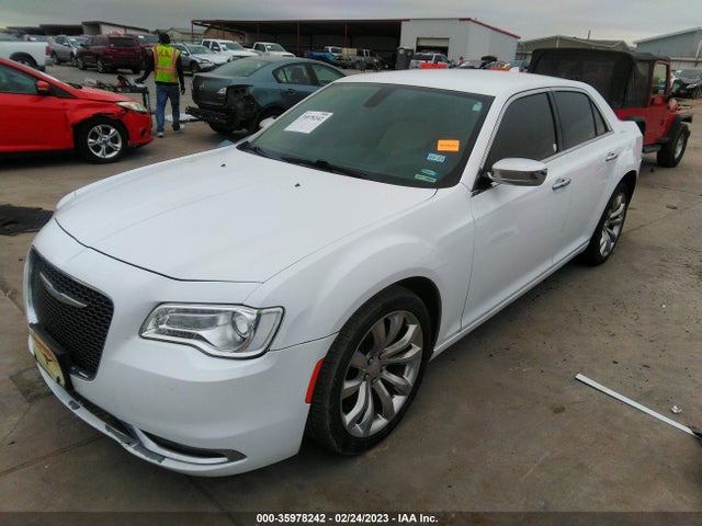 Chrysler 300 Limited 2018 2C3CCAEG6JH194051 Image 2