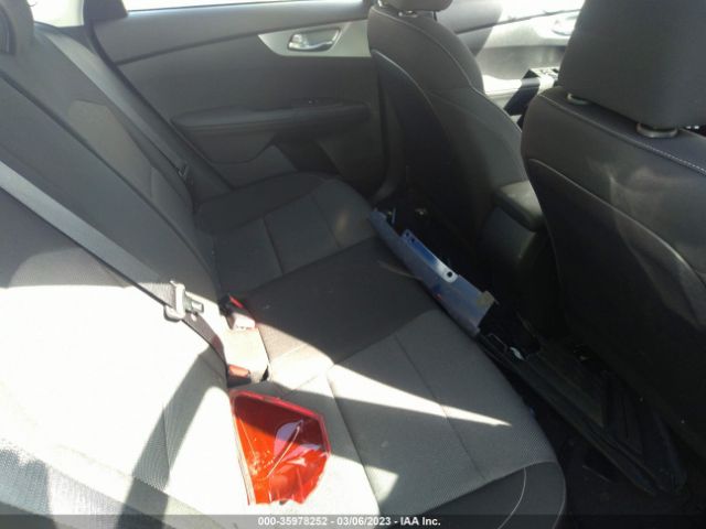 3KPF24AD7PE506374 KIA Forte Lxs