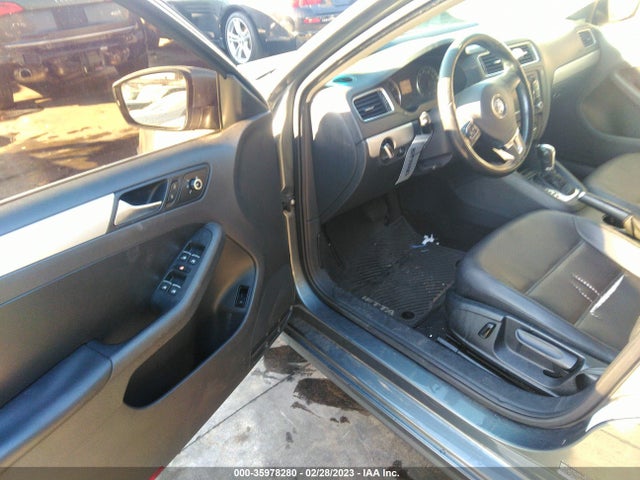 2013 VOLKSWAGEN JETTA SEDAN SE W/CONVENIENCE/SUNROOF VIN: 3VWDP7AJ1DM353845