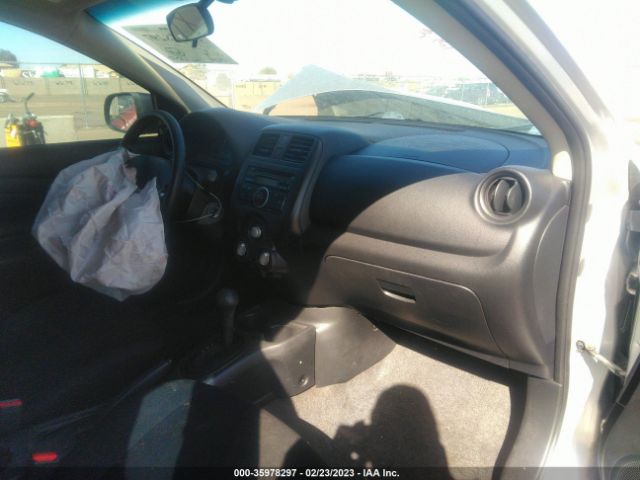 3N1CN7AP1EL831071 Nissan Versa S Plus