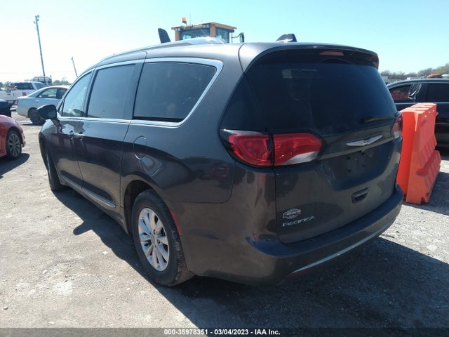 2C4RC1BG0KR652138 Chrysler Pacifica Touring L