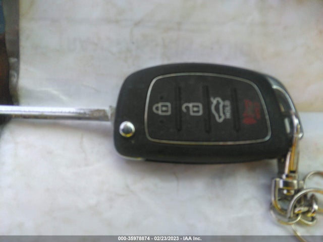 2015 HYUNDAI SONATA 2.4L SE VIN: 5NPE24AF6FH221401